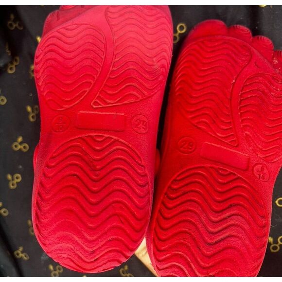 Paw patrol red croc type shoes size 9 10 little kid - Picture 2 of 2